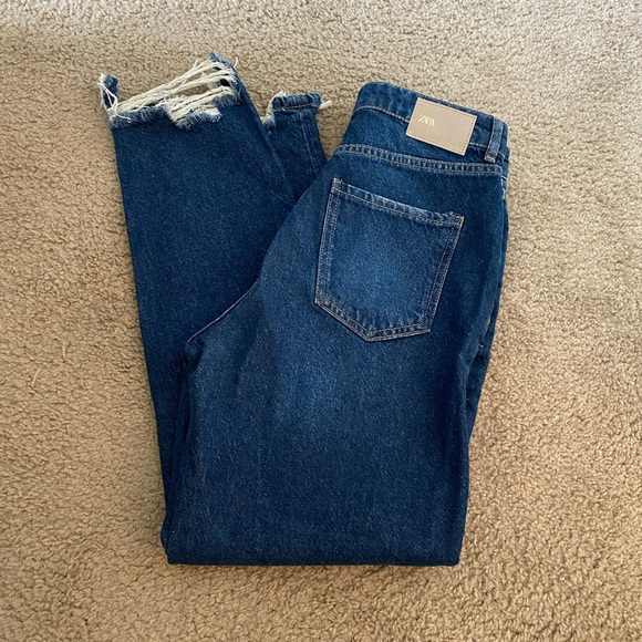 Zara Denim - Zara High Rise Distressed Mom Jeans‎